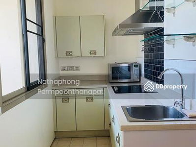 Ficus Lane, Bangkok, Thailand Ficus Lane, Bangkok, Thailand