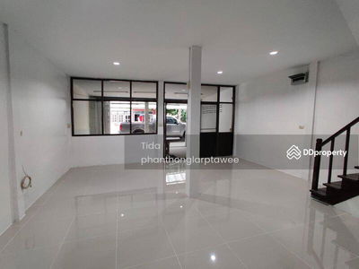 Townhouse Prasertmanukit, Bangkok, Thailand Townhouse Prasertmanukit, Bangkok, Thailand