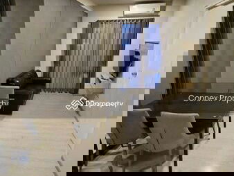 Phyll Phahol 34, Bangkok, Thailand Phyll Phahol 34, Bangkok, Thailand