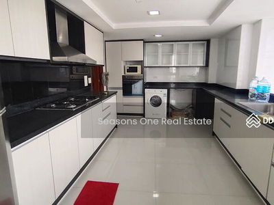 Condo 3 Bedrooms Very high floor & beautiful view@ Sukhumvit 24 for RENT, Bangkok, Thailand Condo 3 Bedrooms Very high floor & beautiful view@ Sukhumvit 24 for RENT, Bangkok, Thailand