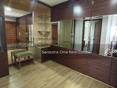 Condo 3 Bedrooms Very high floor & beautiful view@ Sukhumvit 24 for RENT, Bangkok, Thailand Condo 3 Bedrooms Very high floor & beautiful view@ Sukhumvit 24 for RENT, Bangkok, Thailand