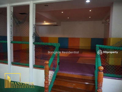 Charan Tower (Charan Tower), Bangkok, Thailand Charan Tower (Charan Tower), Bangkok, Thailand