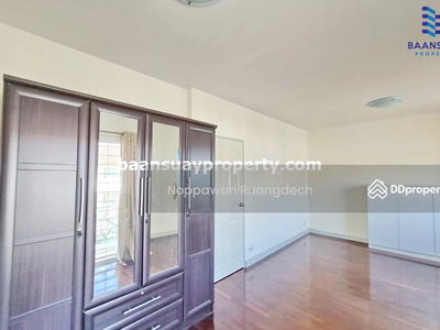 For rent, 3-story townhome, Bangkoknon Road. Near the Purple Line, Tiwanon Intersection Station, Nonthaburi, Thailand For rent, 3-story townhome, Bangkoknon Road. Near the Purple Line, Tiwanon Intersection Station, Nonthaburi, Thailand