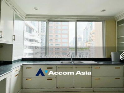 Langsuan Ville, Bangkok, Thailand Langsuan Ville, Bangkok, Thailand