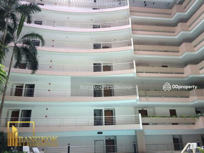 Navin Court, Bangkok, Thailand Navin Court, Bangkok, Thailand