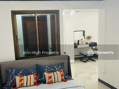 Baan Royal Nakarin Villa, Bangkok, Thailand Baan Royal Nakarin Villa, Bangkok, Thailand