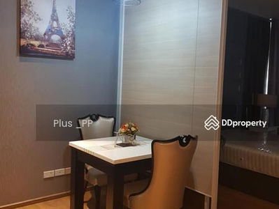 Park Origin Phrom Phong, Bangkok, Thailand Park Origin Phrom Phong, Bangkok, Thailand