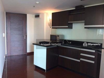 Urbana Langsuan, Bangkok, Thailand Urbana Langsuan, Bangkok, Thailand