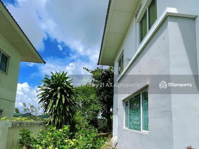 Lancio Crib Bowin Sriracha, Chon Buri, Thailand Lancio Crib Bowin Sriracha, Chon Buri, Thailand