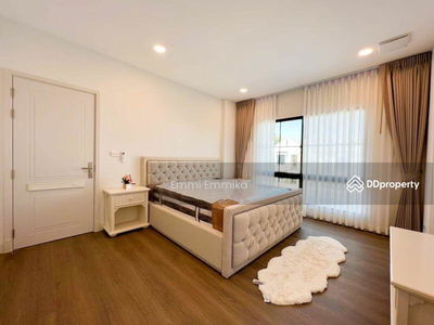 Nantawan Rama 9 New Krungthepkreetha, Bangkok, Thailand Nantawan Rama 9 New Krungthepkreetha, Bangkok, Thailand