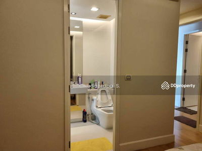 EQUINOX Paholyothin-Viphavadee, Bangkok, Thailand EQUINOX Paholyothin-Viphavadee, Bangkok, Thailand