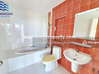 For rent, 3-story townhome, Srinakarin Road, near Thanya Park Mall, Srinakarin, Bangkok., Thailand For rent, 3-story townhome, Srinakarin Road, near Thanya Park Mall, Srinakarin, Bangkok., Thailand