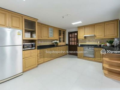 Mayfair Garden, Bangkok, Thailand Mayfair Garden, Bangkok, Thailand