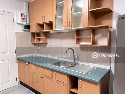 Sarin Place condominium, Bangkok, Thailand Sarin Place condominium, Bangkok, Thailand