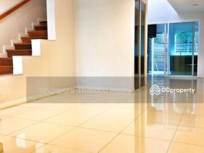 Townhouse Asoke, Bangkok, Thailand Townhouse Asoke, Bangkok, Thailand