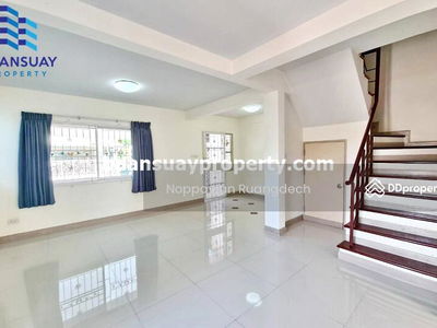 For rent, 3-story townhome, corner unit, Bangkoknon Road. Near the Purple Line, Tiwanon Intersection Station, Nonthaburi, Thailand For rent, 3-story townhome, corner unit, Bangkoknon Road. Near the Purple Line, Tiwanon Intersection Station, Nonthaburi, Thailand