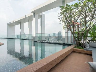 Life Sukhumvit 48, Bangkok, Thailand Life Sukhumvit 48, Bangkok, Thailand