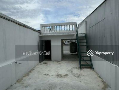 Commercial building near MRT Rama 9, Bangkok, Thailand Commercial building near MRT Rama 9, Bangkok, Thailand