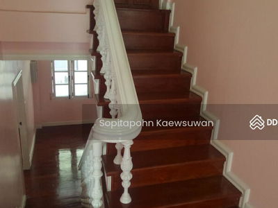 10310, Bangkok, Thailand 10310, Bangkok, Thailand