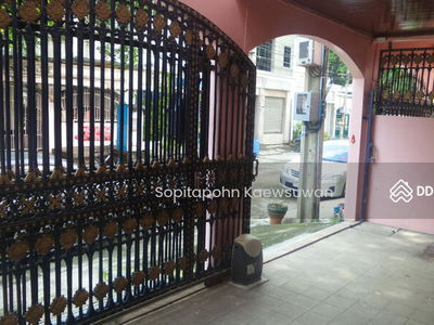 10310, Bangkok, Thailand 10310, Bangkok, Thailand