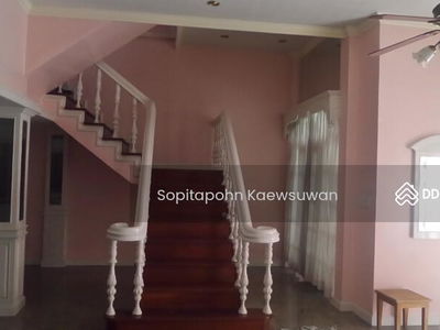 10310, Bangkok, Thailand 10310, Bangkok, Thailand