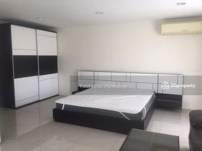 Regent on The Park 3 Condominium, Bangkok, Thailand Regent on The Park 3 Condominium, Bangkok, Thailand