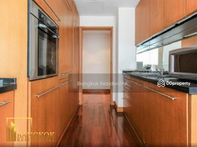 Langsuan Ville, Bangkok, Thailand Langsuan Ville, Bangkok, Thailand