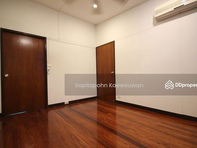 10110, Bangkok, Thailand 10110, Bangkok, Thailand