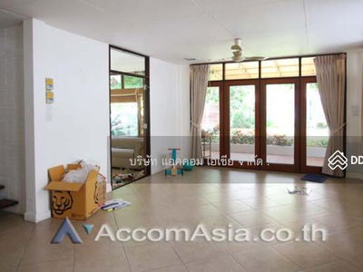 Home Office | 3 Bedrooms House for Rent in Ploenchit, Bangkok near BTS Ploenchit (1713048), Bangkok, Thailand Home Office | 3 Bedrooms House for Rent in Ploenchit, Bangkok near BTS Ploenchit (1713048), Bangkok, Thailand
