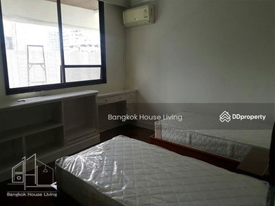 Shiva Tower, Bangkok, Thailand Shiva Tower, Bangkok, Thailand