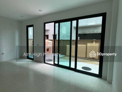 Baan Klang Muang Classe Sukhumvit 77, Bangkok, Thailand Baan Klang Muang Classe Sukhumvit 77, Bangkok, Thailand