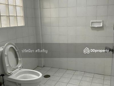 Townhouse 3 floors, 2 bedrooms, 2 bathrooms. Air conditioning in every room with a newly renovated living room on Chan Kao Road. (Soi Amorn) off Soi Suan Phul, Bangkok, Thailand Townhouse 3 floors, 2 bedrooms, 2 bathrooms. Air conditioning in every room with a newly renovated living room on Chan Kao Road. (Soi Amorn) off Soi Suan Phul, Bangkok, Thailand