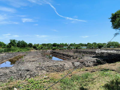Suvarnabhumi entrance road, Samut Prakan, Thailand Suvarnabhumi entrance road, Samut Prakan, Thailand