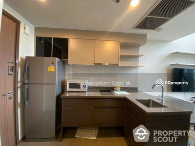 Onyx Phahonyothin, Bangkok, Thailand Onyx Phahonyothin, Bangkok, Thailand