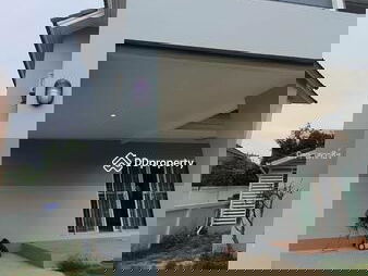 House for rent two-storey . In Ban-Chang near Phayun Beach, Rayong, Thailand House for rent two-storey . In Ban-Chang near Phayun Beach, Rayong, Thailand