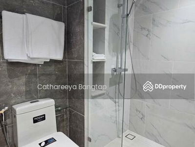 Lloyd Soonvijai-Thonglor, Bangkok, Thailand Lloyd Soonvijai-Thonglor, Bangkok, Thailand