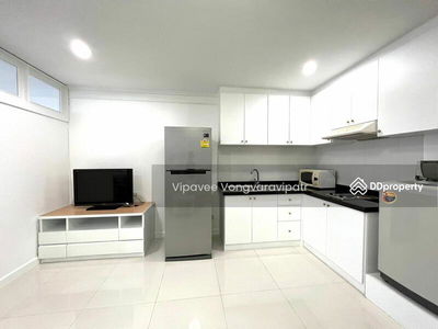 Supalai Place Sukhumvit 39, Bangkok, Thailand Supalai Place Sukhumvit 39, Bangkok, Thailand