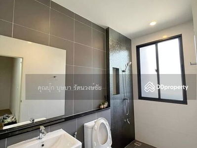 Location: New Krungthep Kreetha Road Townhome for rent, 3 floors, beautiful house, fully furnished, available Feb. 12, can reserve, Bangkok, Thailand Location: New Krungthep Kreetha Road Townhome for rent, 3 floors, beautiful house, fully furnished, available Feb. 12, can reserve, Bangkok, Thailand
