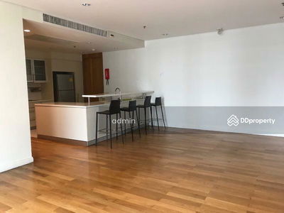 The Royal Saladaeng Condominium, Bangkok, Thailand The Royal Saladaeng Condominium, Bangkok, Thailand