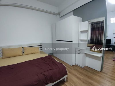 Silom, Bangkok, Thailand Silom, Bangkok, Thailand