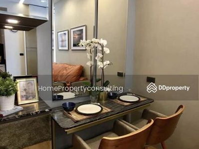 Park Origin Phrom Phong, Bangkok, Thailand Park Origin Phrom Phong, Bangkok, Thailand