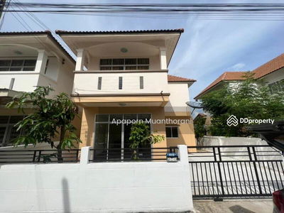 Nichakorn Village, Nakhon Pathom, Thailand Nichakorn Village, Nakhon Pathom, Thailand