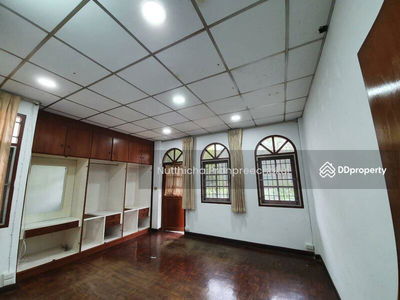 Exclusive 5-Br House near BTS Phrom Phong, Bangkok, Thailand Exclusive 5-Br House near BTS Phrom Phong, Bangkok, Thailand