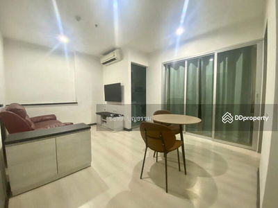 Life Ratchadapisek, Bangkok, Thailand Life Ratchadapisek, Bangkok, Thailand