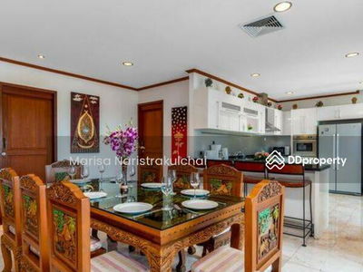 Surin Sabai, Phuket, Thailand Surin Sabai, Phuket, Thailand