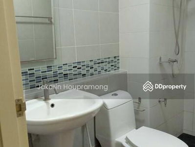 Dcondo Charan-Bang Khun Non, Bangkok, Thailand Dcondo Charan-Bang Khun Non, Bangkok, Thailand