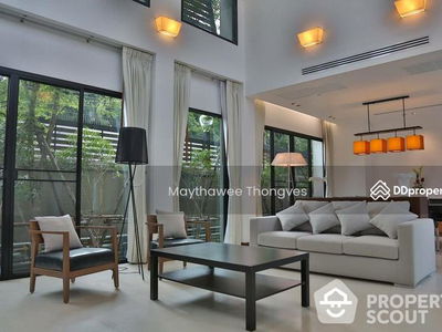 Spacious 4-Bedroom House, Bangkok, Thailand Spacious 4-Bedroom House, Bangkok, Thailand