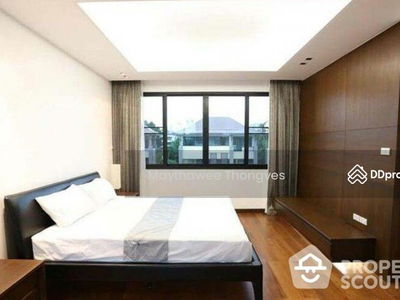 Spacious 4-Bedroom House, Bangkok, Thailand Spacious 4-Bedroom House, Bangkok, Thailand