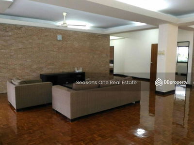 Charming soi 11 spacious bright breezy 3 bedrooms with lots of natural light. Low rise. Very homely, Bangkok, Thailand Charming soi 11 spacious bright breezy 3 bedrooms with lots of natural light. Low rise. Very homely, Bangkok, Thailand