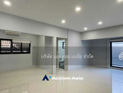 Home Office | 4 Bedrooms House For Rent in Sathorn, Bangkok near BTS Chong Nonsi AA19397, Bangkok, Thailand Home Office | 4 Bedrooms House For Rent in Sathorn, Bangkok near BTS Chong Nonsi AA19397, Bangkok, Thailand